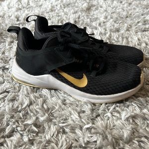 Nike Air Tennis Shoes